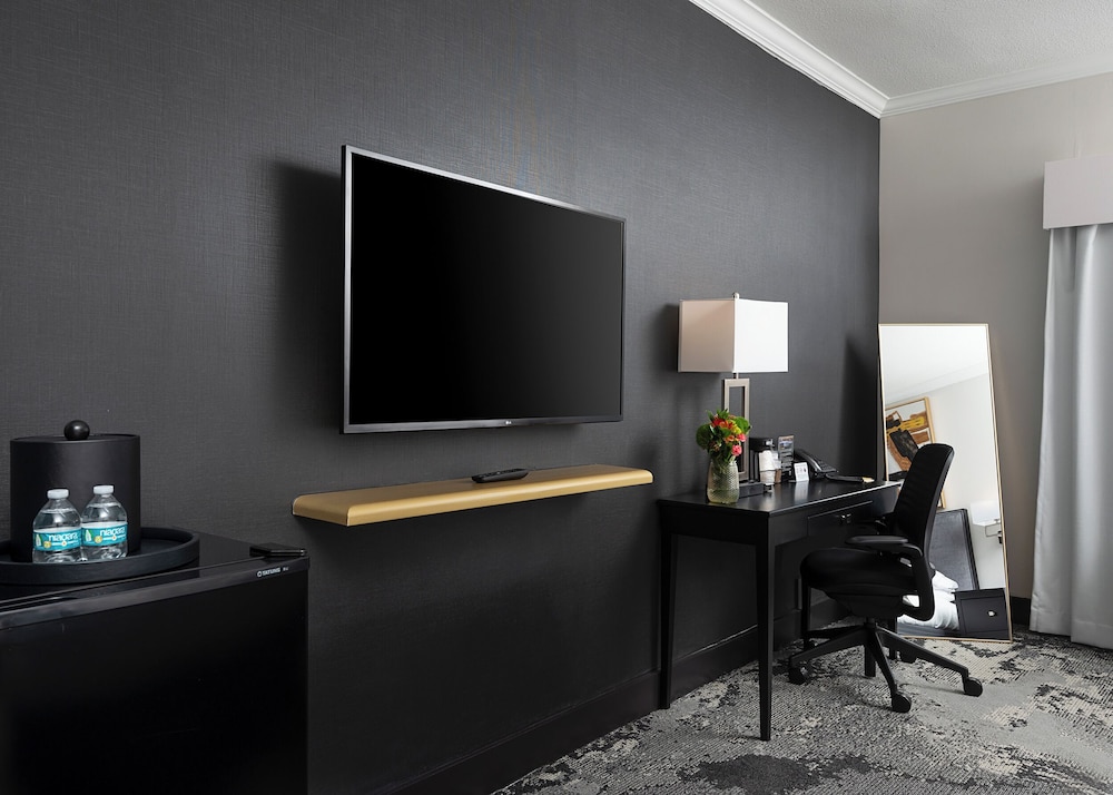 Champions Club and Hotel Houston Westchase - photo 35