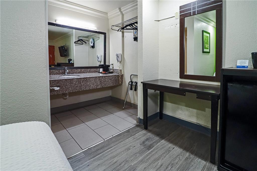 Rodeway Inn San Antonio Lackland AFB SeaWorld - photo 16