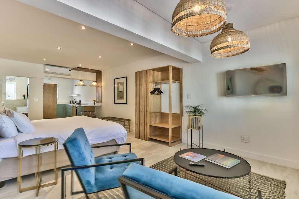 Studio in Camps Bay 40m From Beach