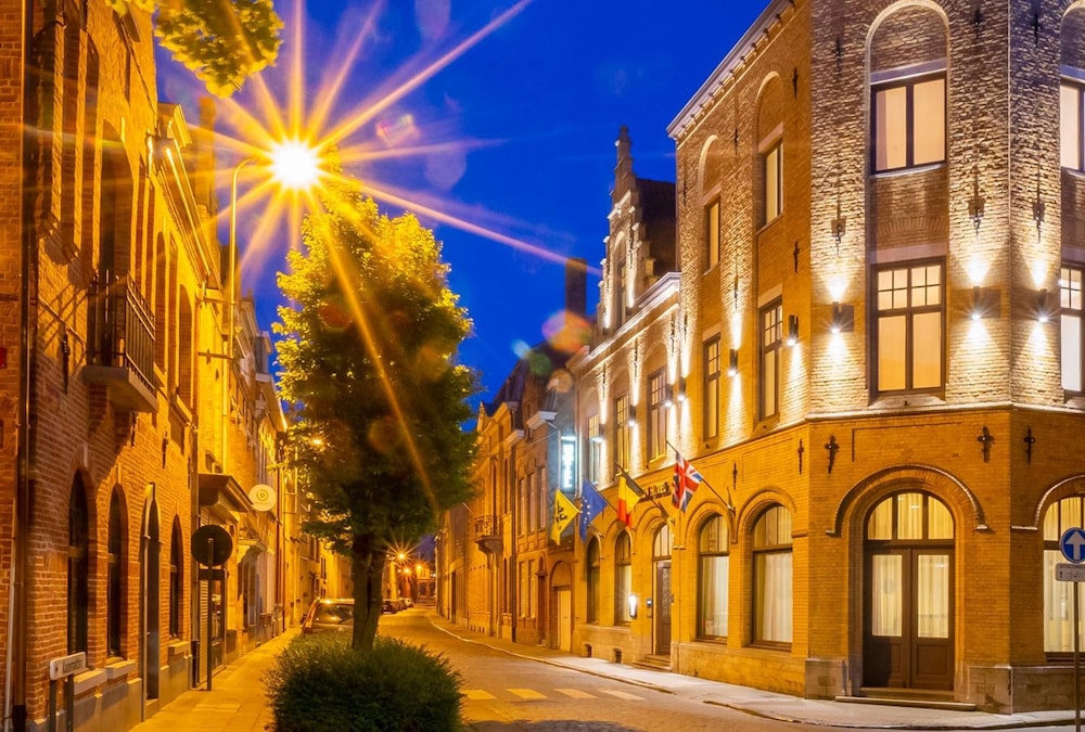 Albion Hotel — Ieper