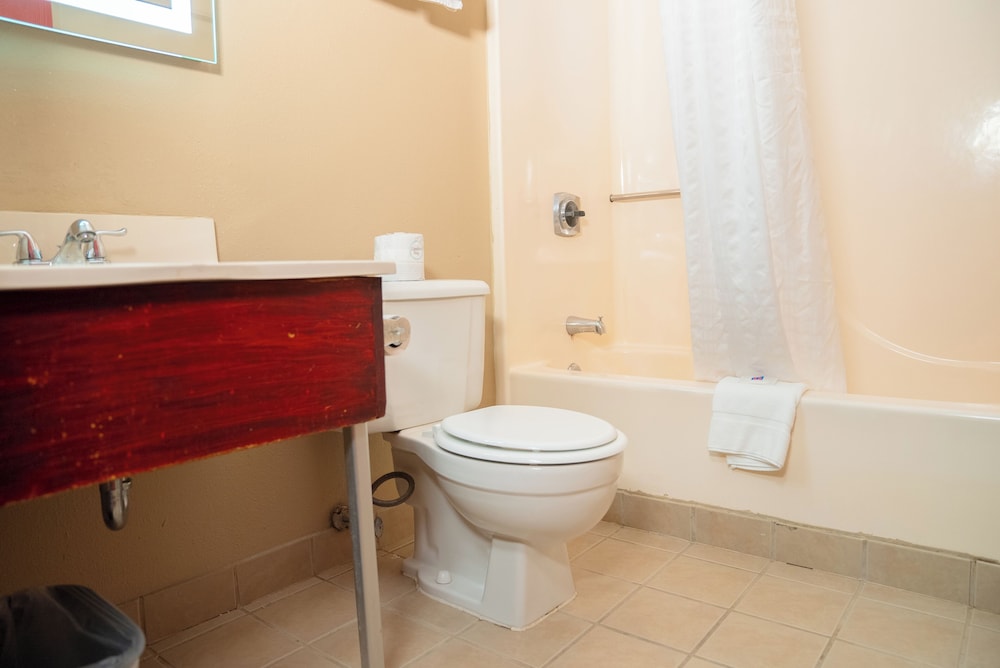 Motel 6 Litchfield IL - photo 19