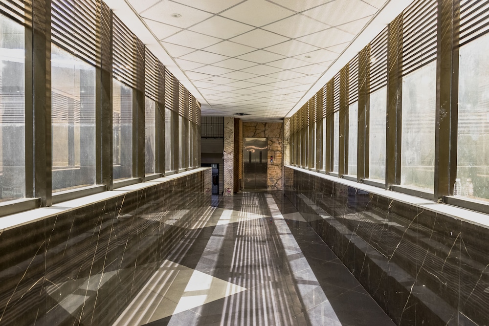 Meridian hotel Banquets and Rooms — hotel near Surat International Airport