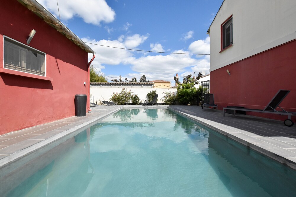 Rodin Les Maisons de Vincent in Arles, France