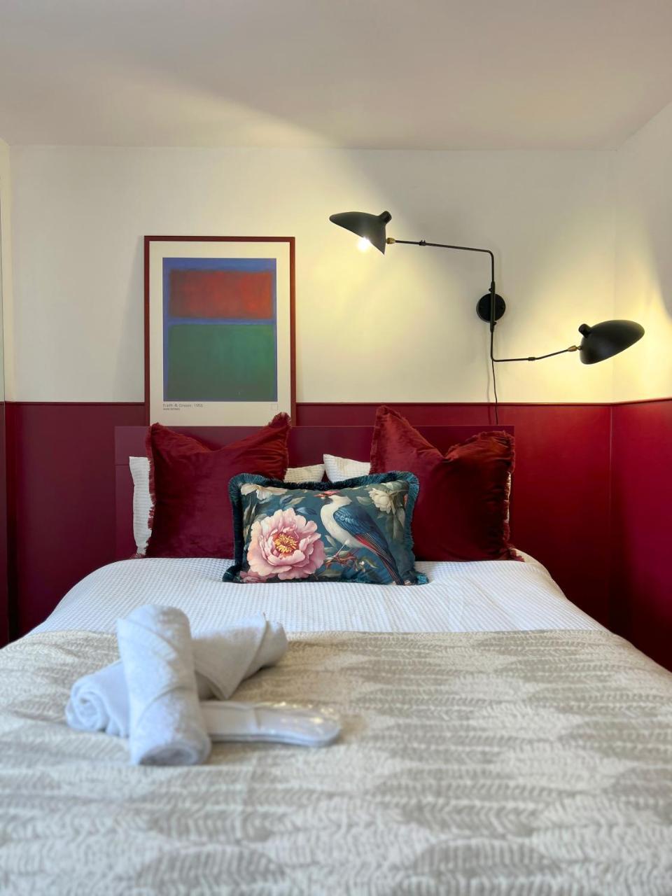 Boutique Double Room in Terrace Home University Hospital City Centre