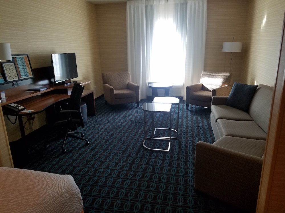Fairfield Inn & Suites Gallup - photo 19