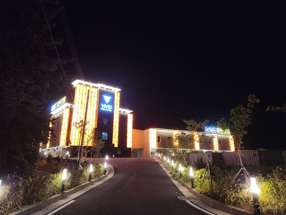 Vivid - last minute hotel in Muan