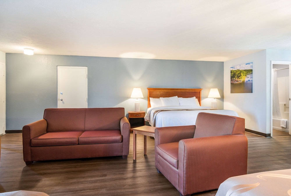 Quality Inn On The Lake Clarksville Boydton - photo 15