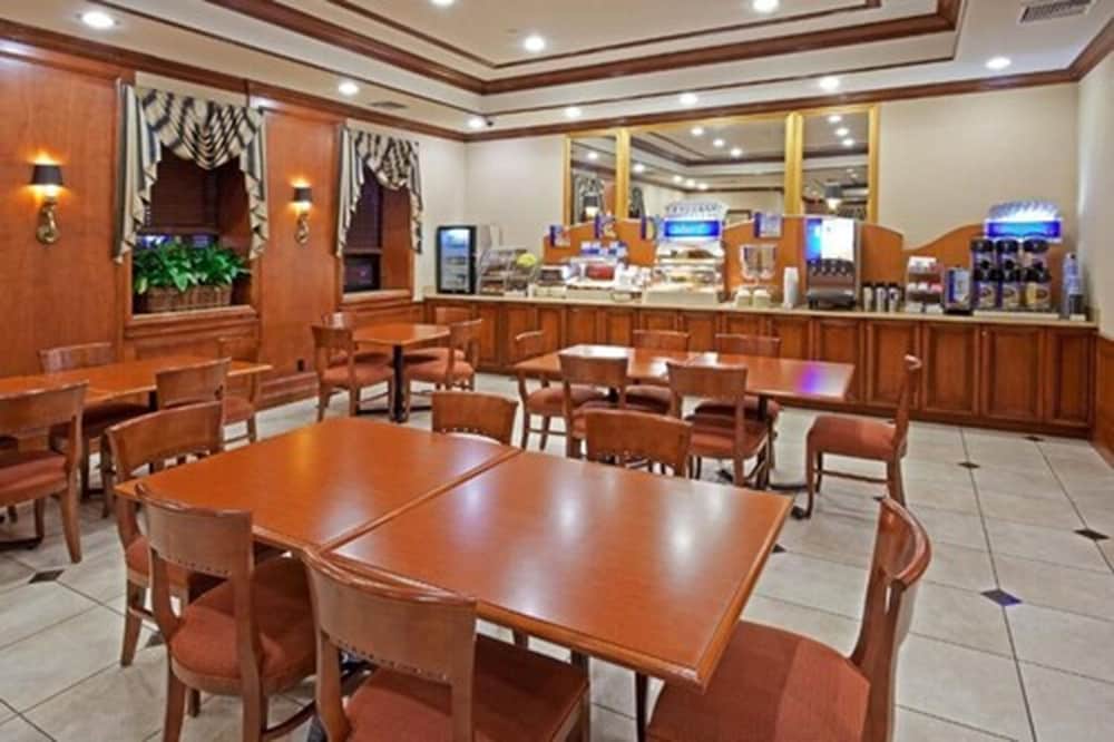 Rockville Centre Hotel JFK Airport - photo 19