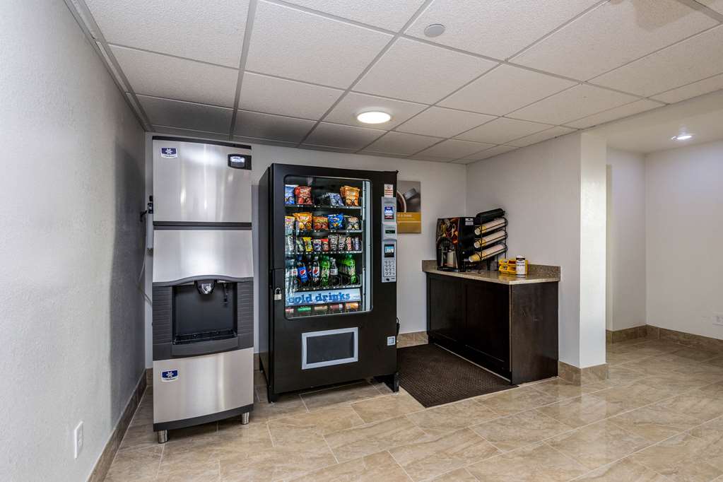 Motel 6 Peoria IL - photo 29