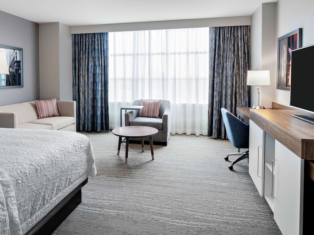 Hampton Inn Chicago McCormick Place - photo 16