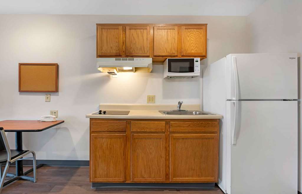 Extended Stay America Select Suites Cincinnati Sharonville - photo 19