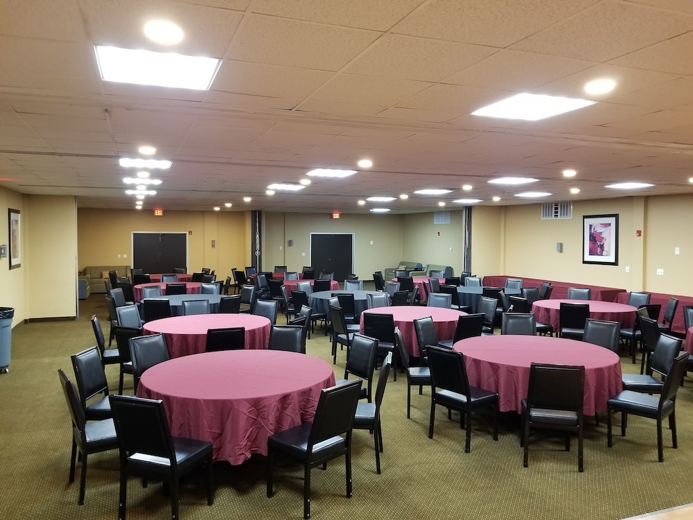 Rodeway Inn & Suites Stroudsburg Poconos - photo 12