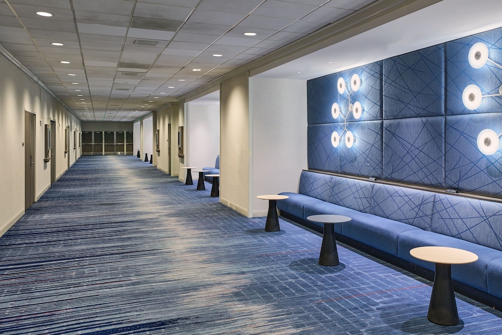 Los Angeles Airport Marriott - photo 60