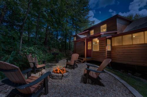 Bear Crossing by Avada Properties in Sevierville, United States