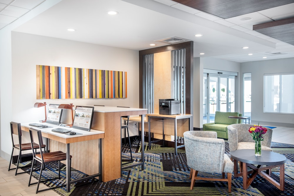 Holiday Inn Express & Suites Punta Gorda by IHG - photo 17