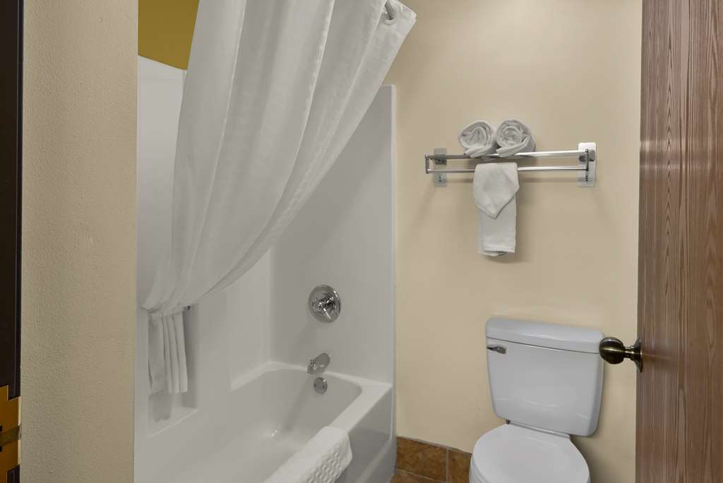 Best Western Lakewood Inn - photo 31