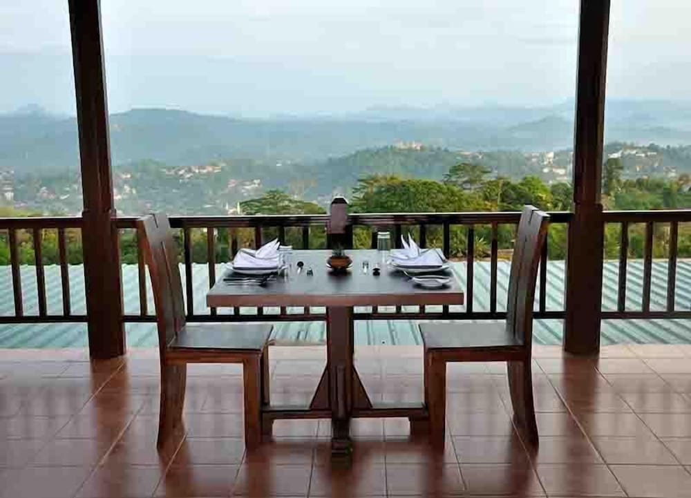 kandy Highland Unique - carbon neutral hotel in Kandy