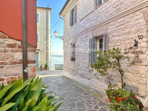 124 Deliziosa casa cielo terra a Numana in centro storico con splendida vista sul mare SPIAGGIA WHITE BEACH CLUB OMAGGIO dal lun al ven FINO AL 02 08 — 4-Star Luxury Hotel in Numana, Italy