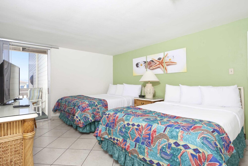 Bahia Mar Solare Tower 6th floor Oceanview Condo 3bd 3ba w Pools - photo 14