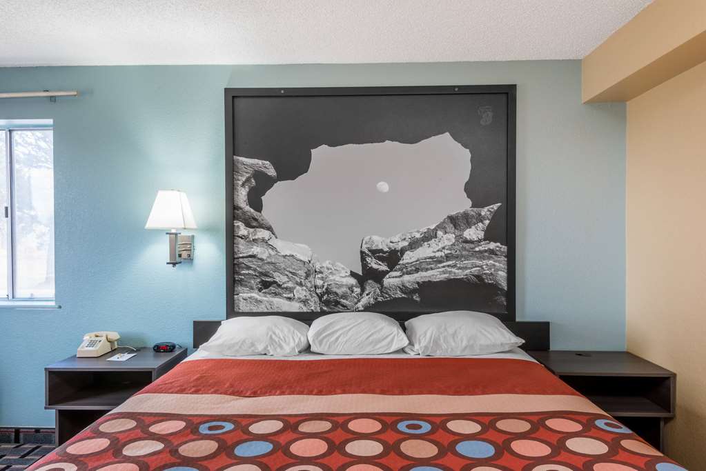 Super 8 by Wyndham Henderson North East Denver - photo 4