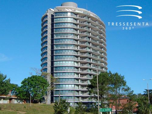 Apartamentos Torre Tressesenta — 5-Star Luxury Hotel in Punta Del Este, Uruguay