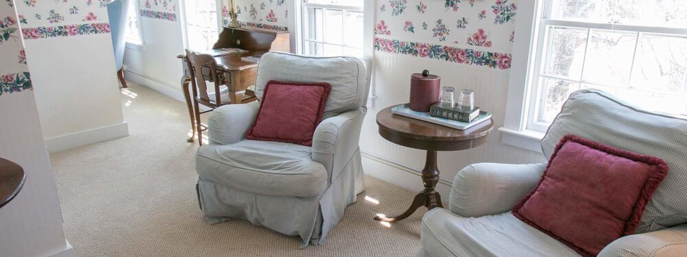 The Ashley Inn - photo 3