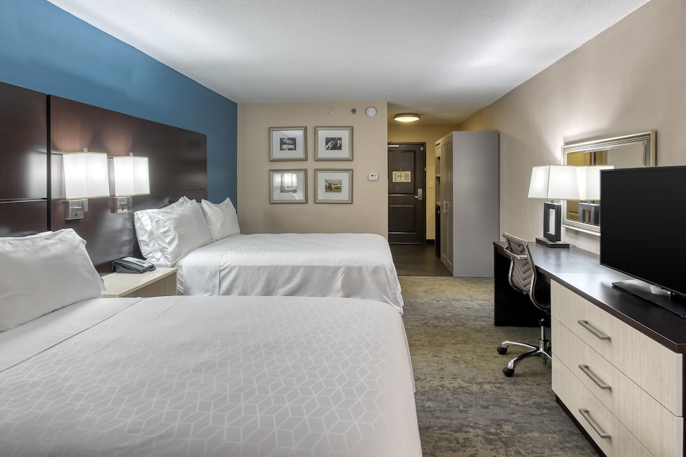Holiday Inn Hotel & Suites Atlanta Airport North by IHG - photo 6
