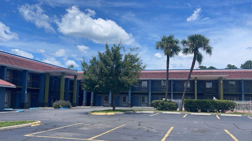 Jax Inn - photo 17