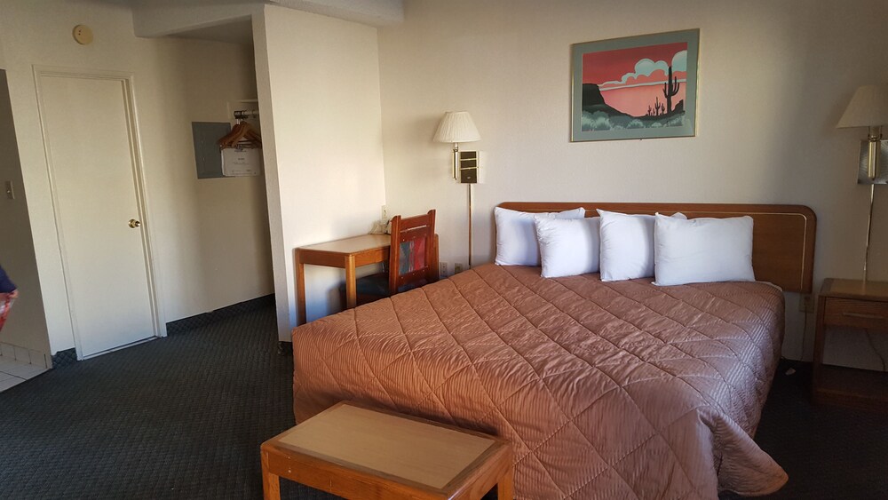 Desert Inn - photo 5