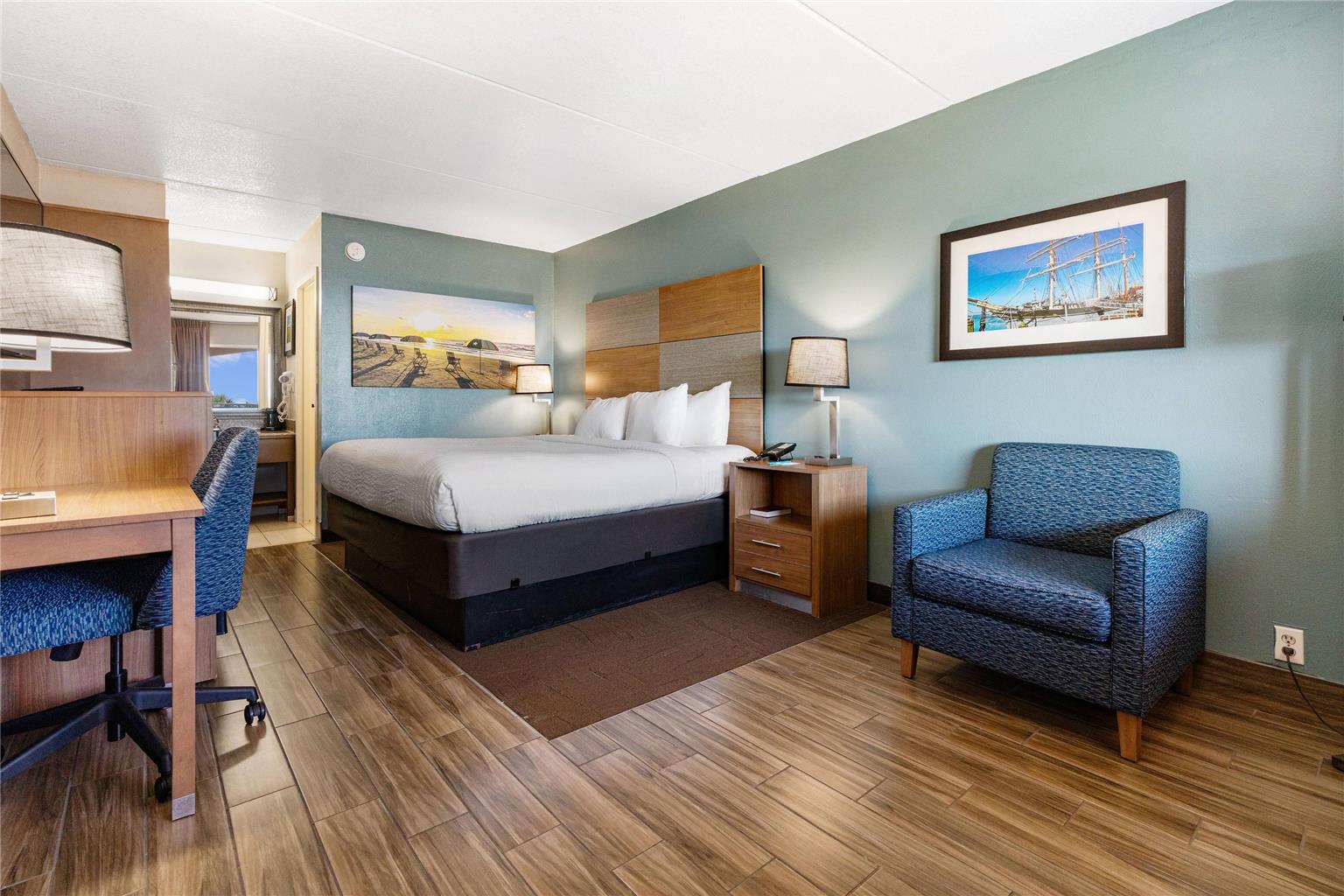 Clarion Pointe Galveston Beachfront - photo 19