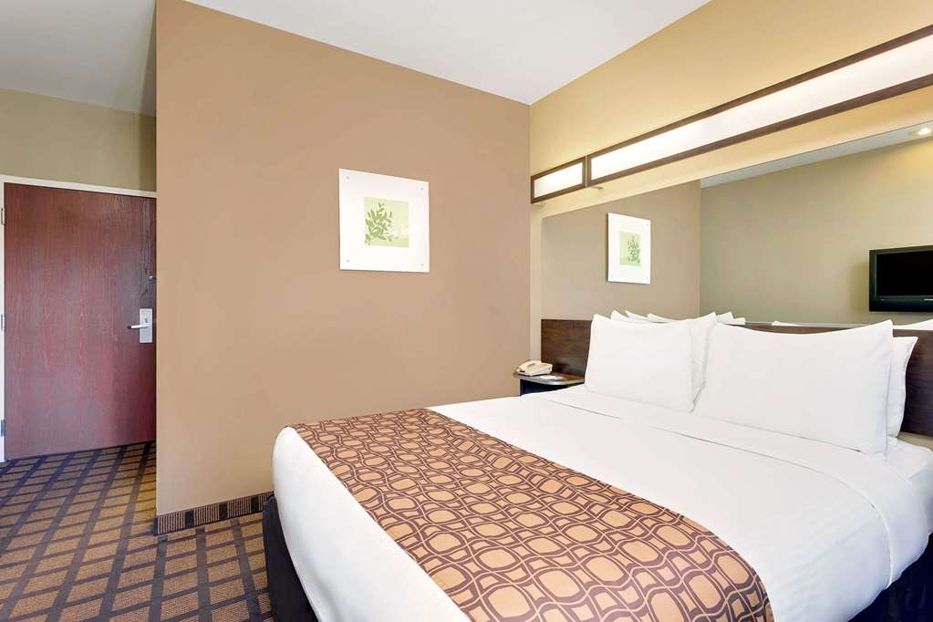 Microtel by Wyndham Perry National Fairground Area I 75 - photo 10