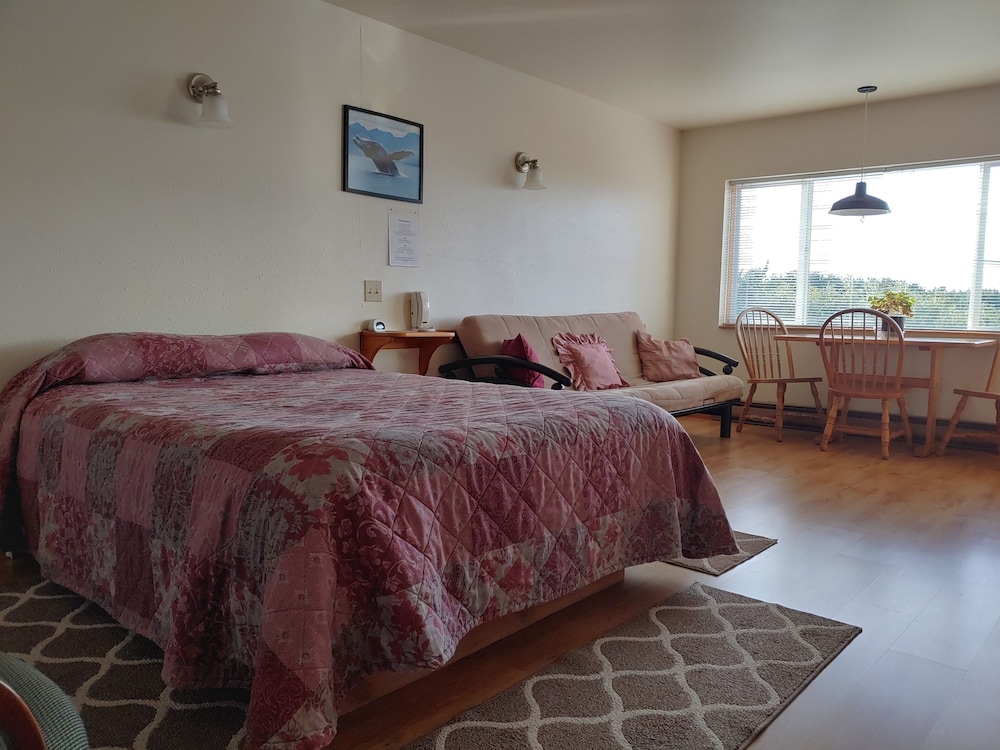 The Dublin House Motel - photo 44