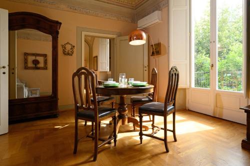 Santa Maria Novella deluxe Apartment — 4-Star Luxury Hotel in Florence, Italy