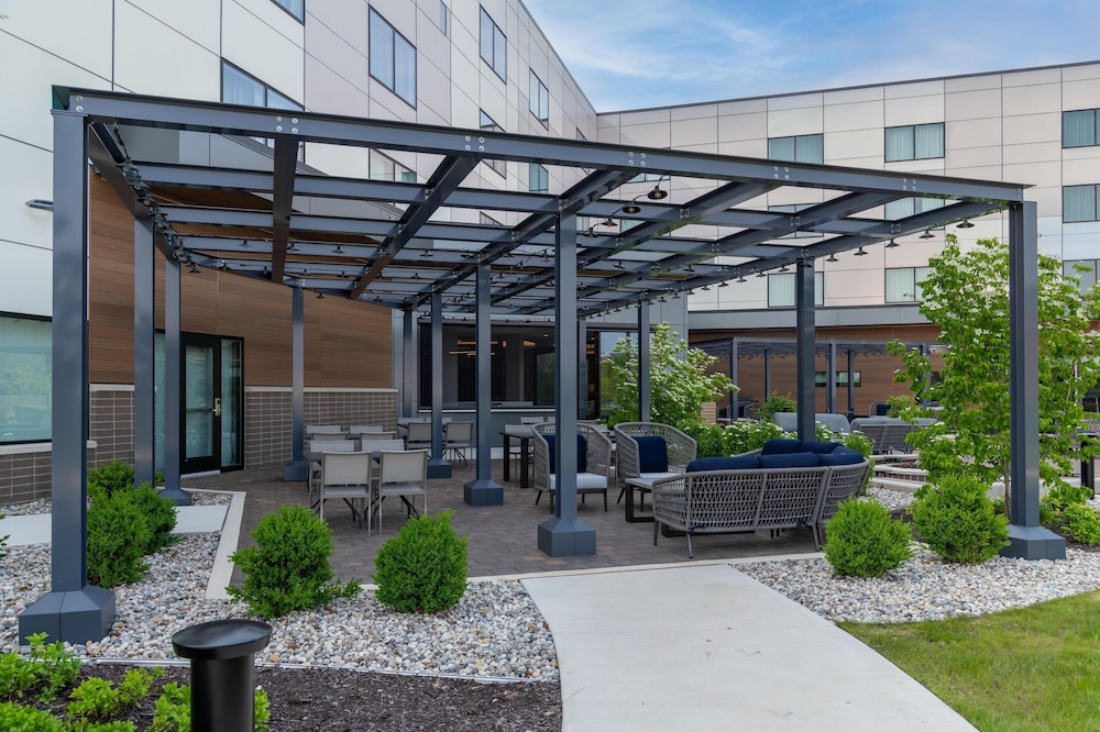Homewood Suites by Hilton Holland - photo 58