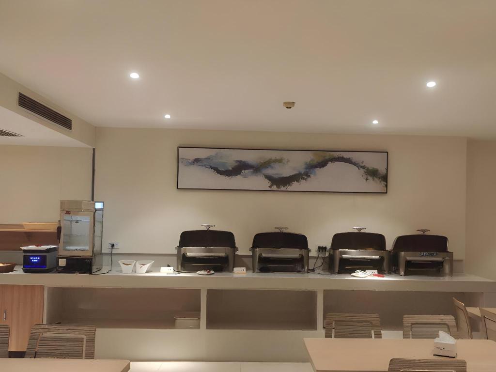 City Comfort Inn — Tianmen