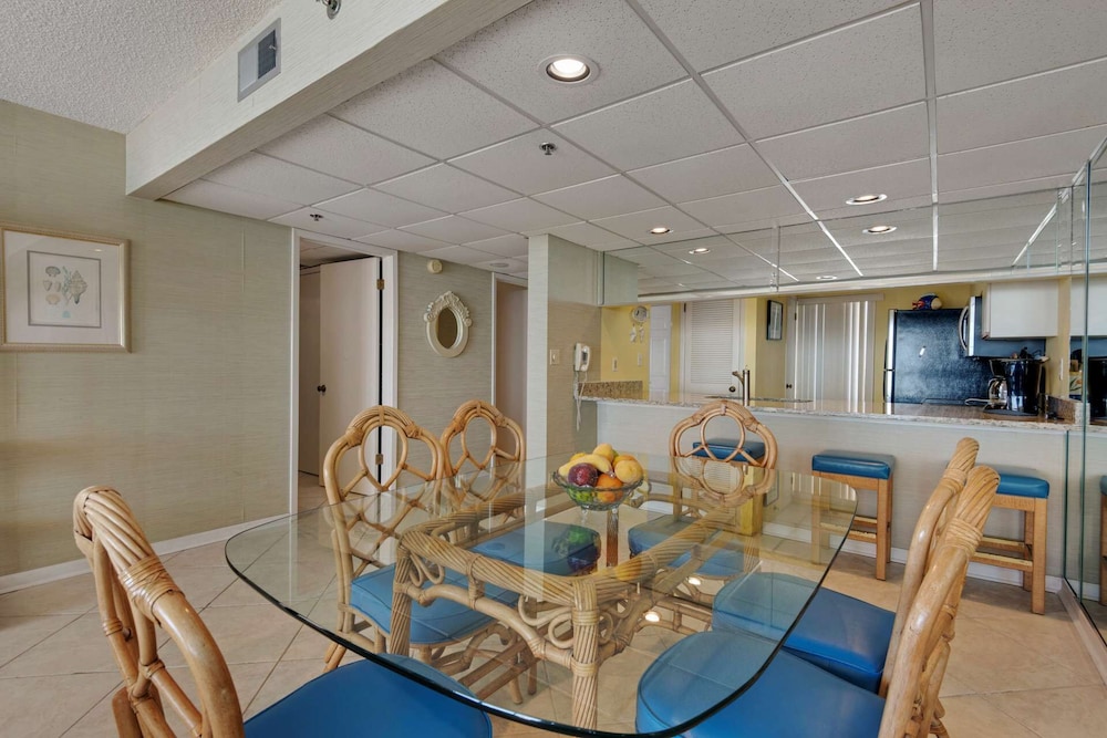 Edgewater Beach Resort Tower 3 811 - photo 10