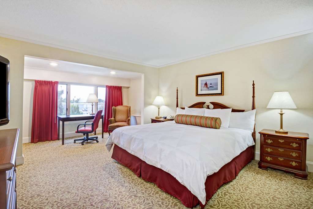 Ramada by Wyndham Seekonk Providence Area - photo 11