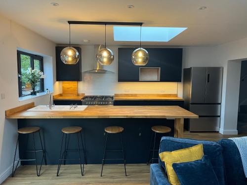 3 Bed Luxury Open Plan Living — 4-Star Luxury Hotel in Rayleigh, United Kingdom