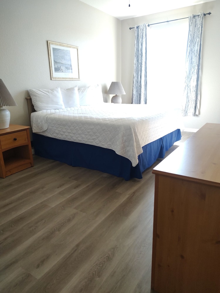Pacific Plaza Hotel - photo 63