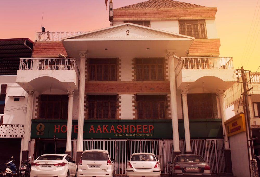 Hotel Aakashdeep - carbon neutral hotel in Dehra Dun
