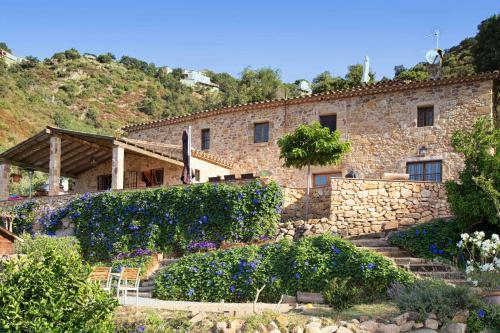 B & B La Vista Brava — 4-Star Luxury Hotel in Castell-Platja D'aro, Spain