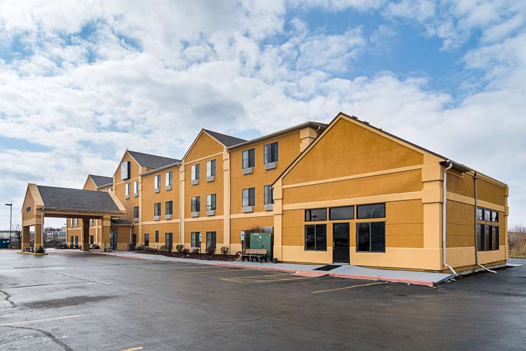 Quality Inn & Suites Harvey Chicago Southland - photo 2