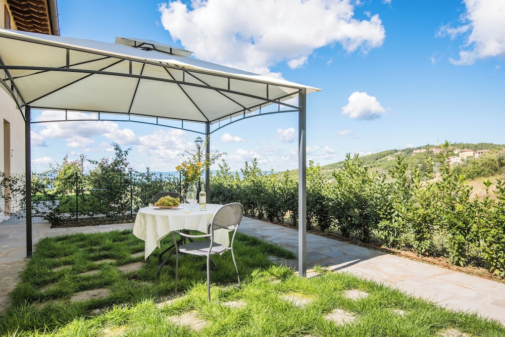 Casa Vacanze Squarcialupi — 4-Star Luxury Hotel in Castellina In Chianti, Italy