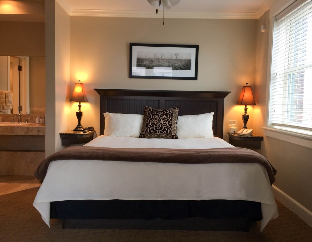 The Eldridge Hotel - photo 15