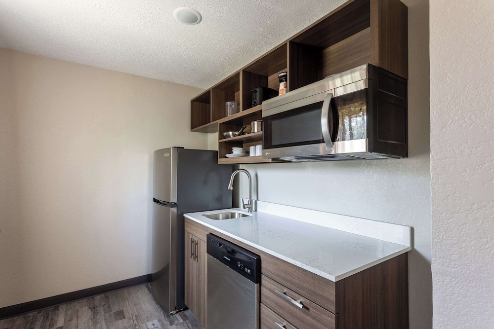 MainStay Suites Bourbonnais Kankakee - photo 18