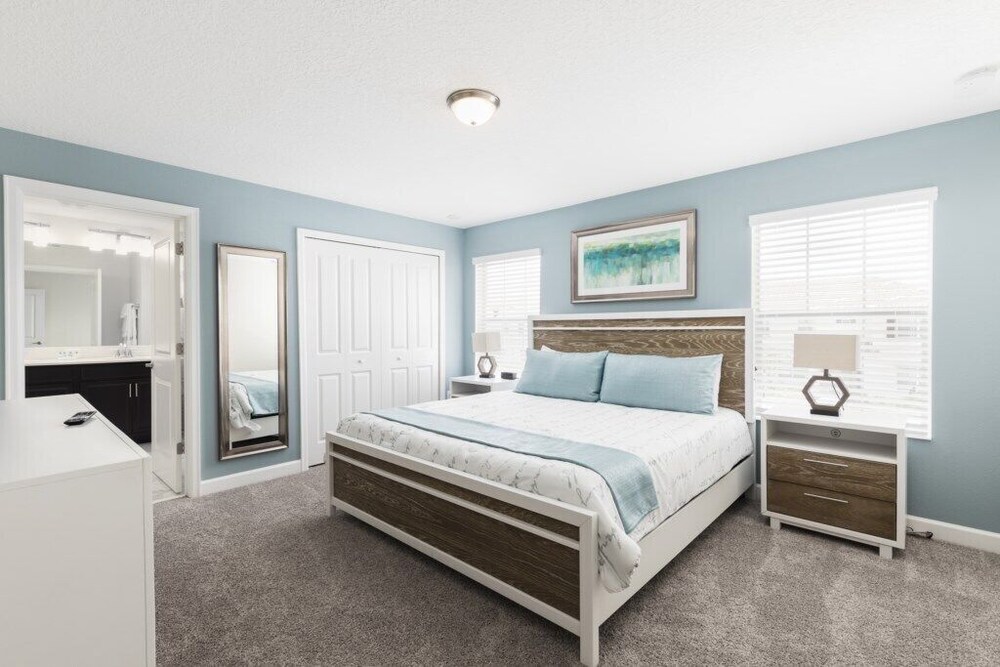 Amazing Championsgate Resort 6 Bed 6 Bath Pool Home - photo 3