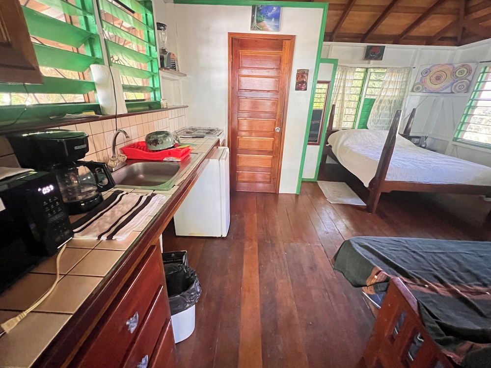 Treetop Beachfront Cabana - last minute hotel in Placencia