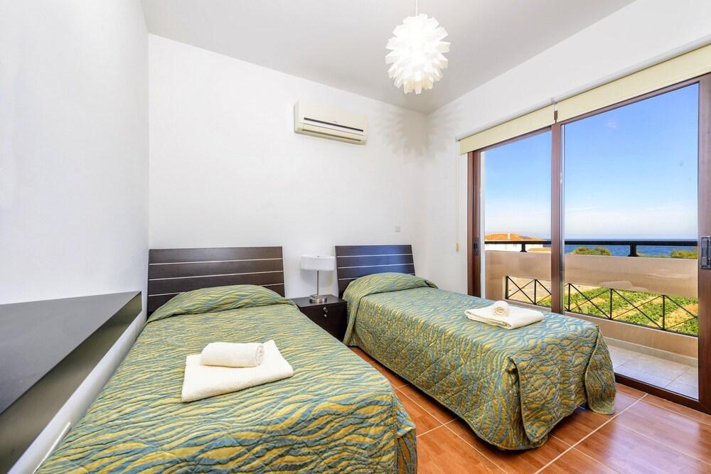 Villa Anthea