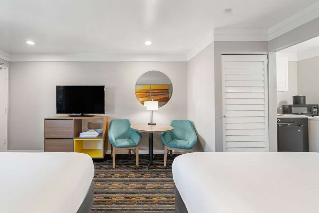 Days Inn by Wyndham San Diego Hotel Circle - photo 33