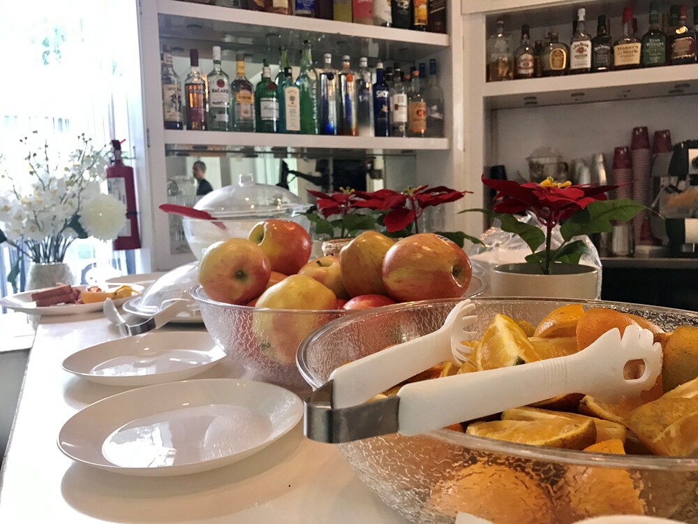 Red South Beach Hotel - photo 18